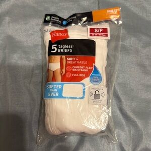 Hanes men’s white briefs